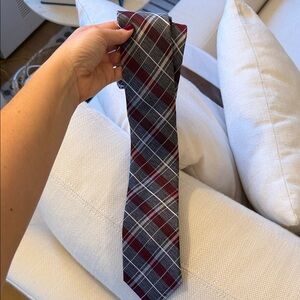 Classic Men's Plaid Tie in Burgundy and Gray